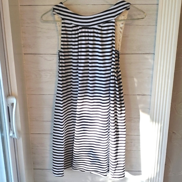 ELLE | Women's black/white striped with cream lace weave tanktop. Size medium. - Picture 2 of 6